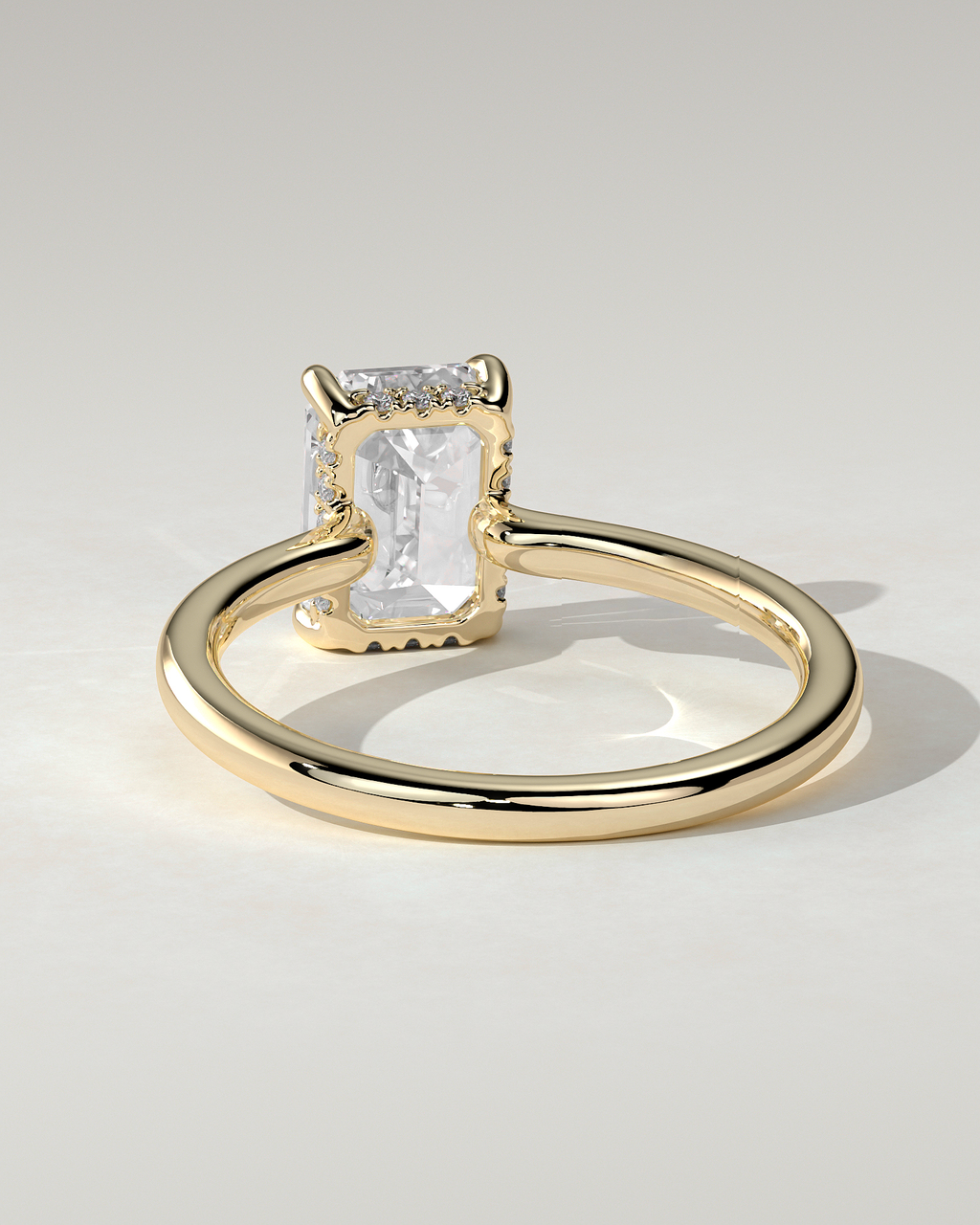 Nara Solitaire Emerald Ring