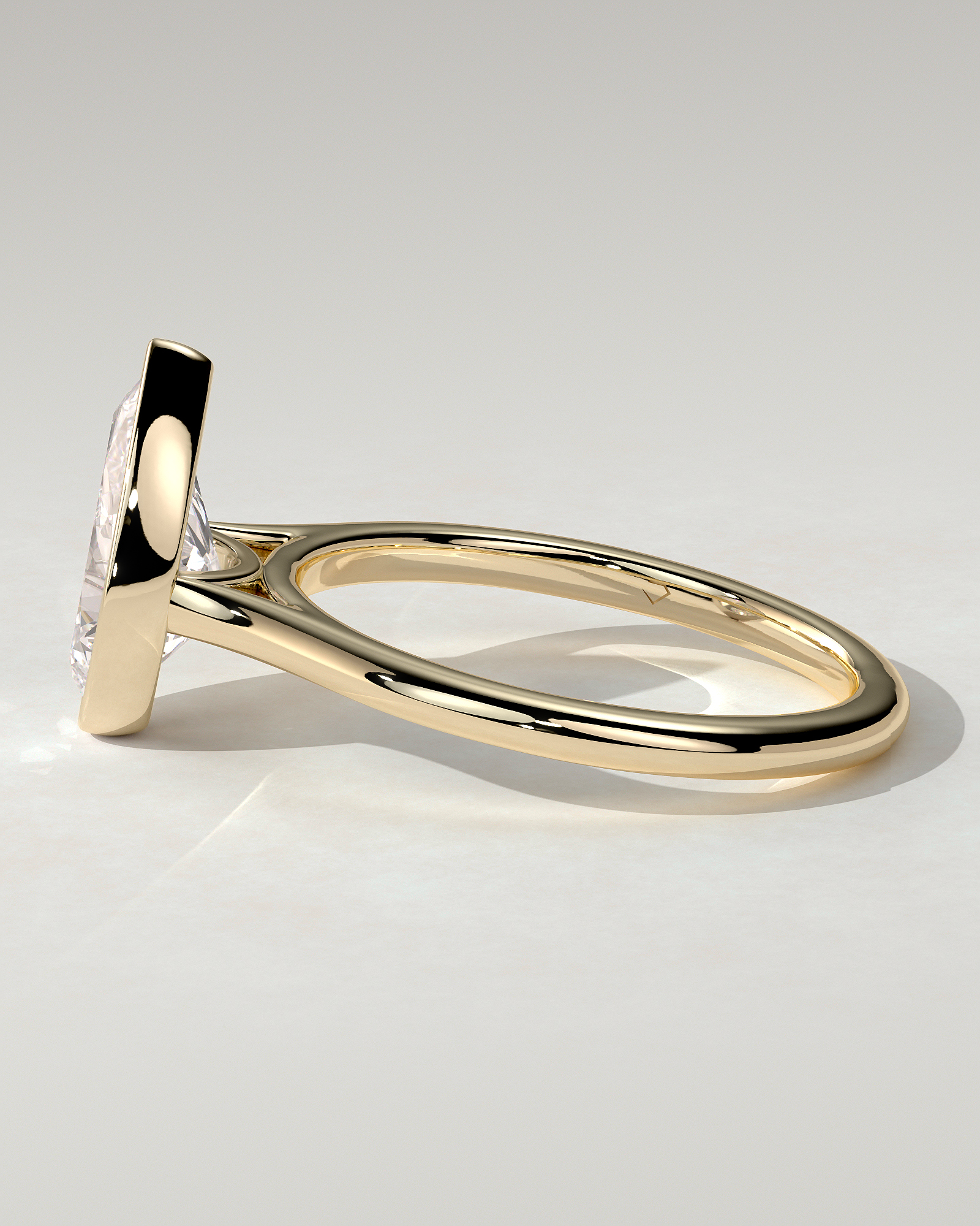 Paris Bezel Round Ring