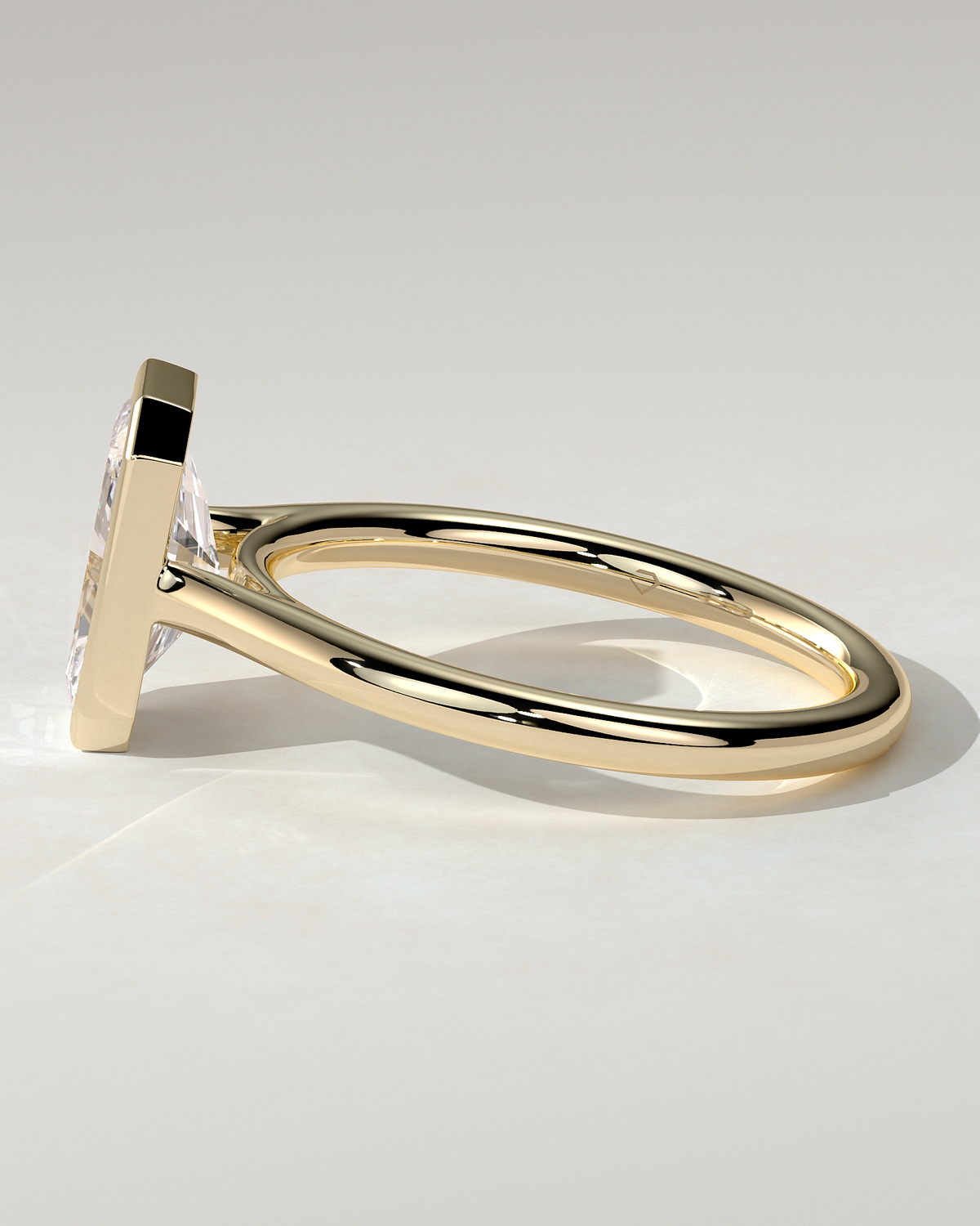 Rachel Bezel Round Ring