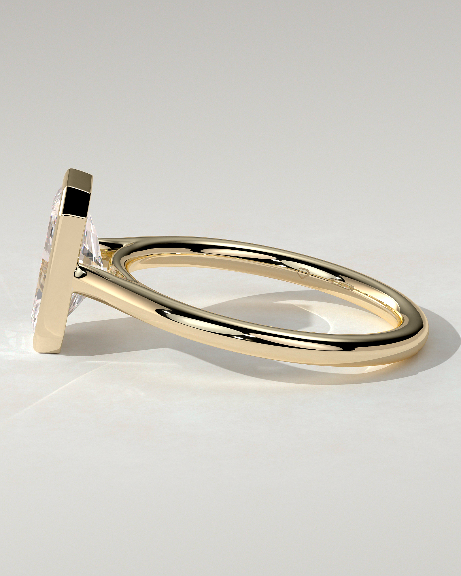 Rachel Bezel Round Ring