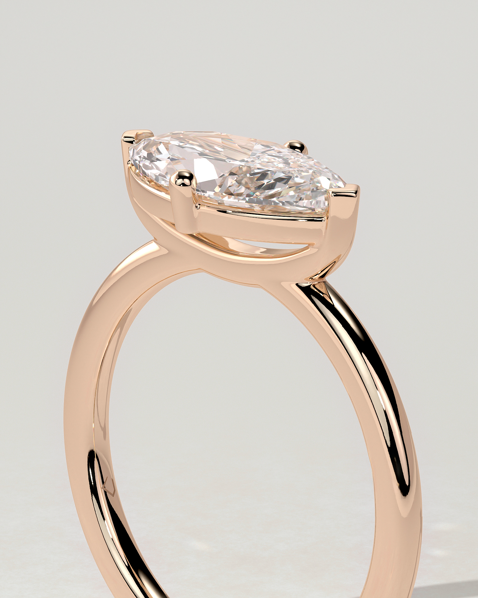River East-West Round Ring
