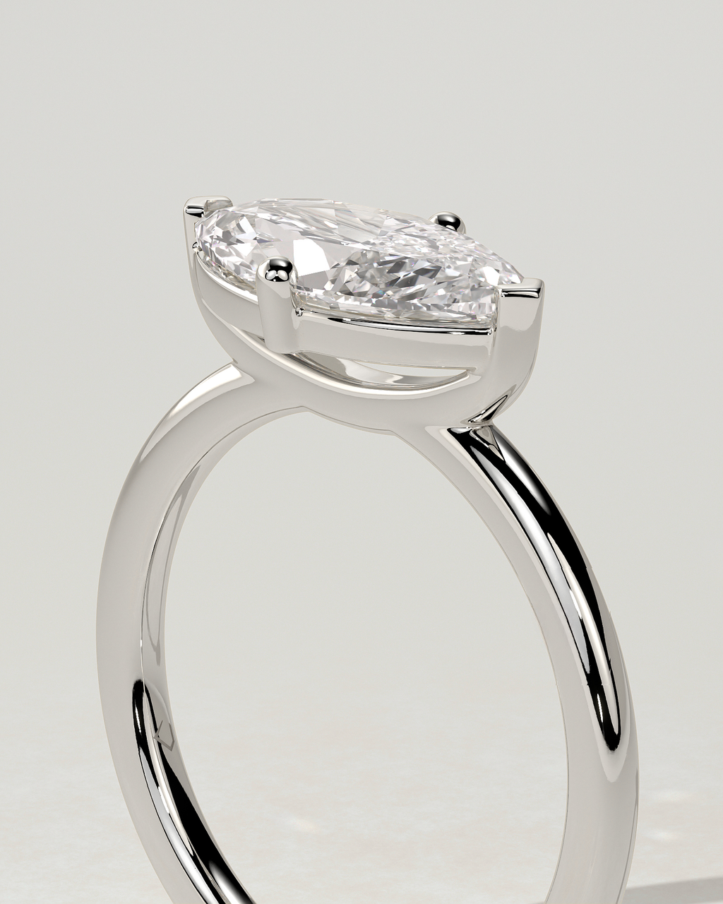 River East-West Round Ring