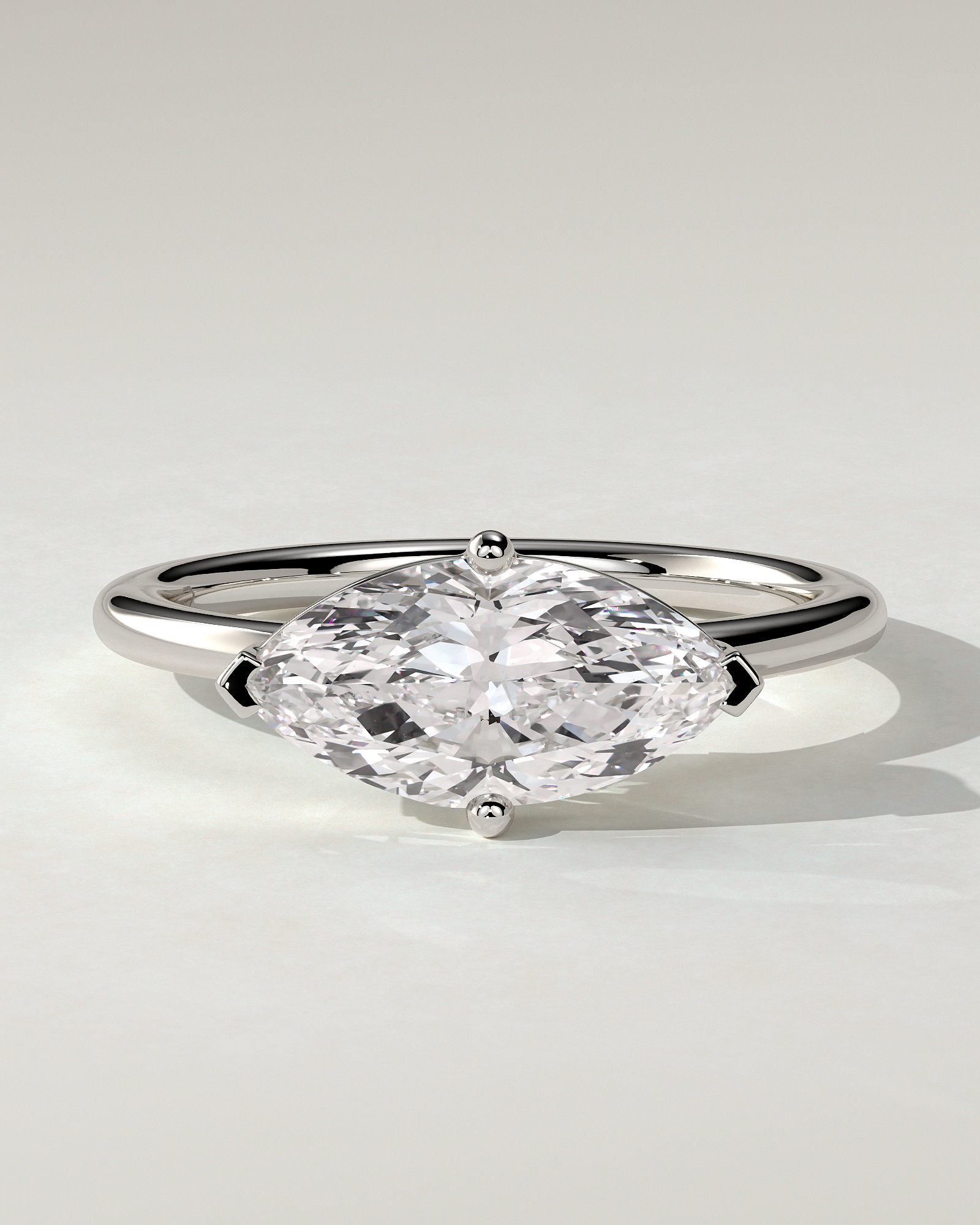 River East-West Round Ring