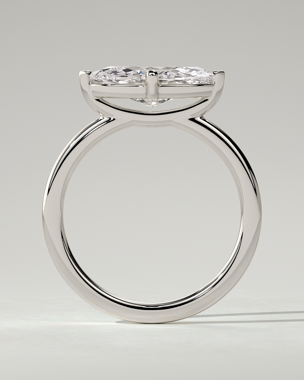 River East-West Round Ring