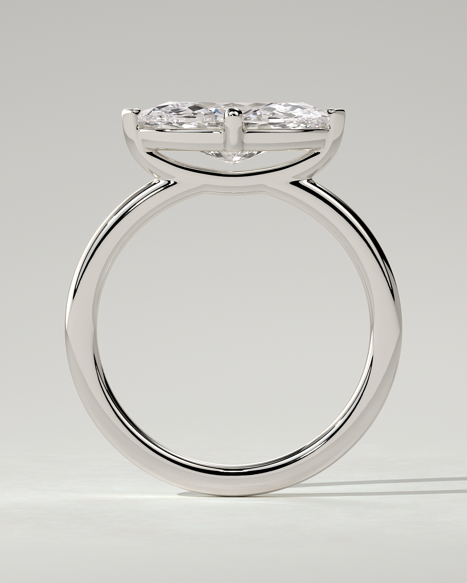 River East-West Round Ring