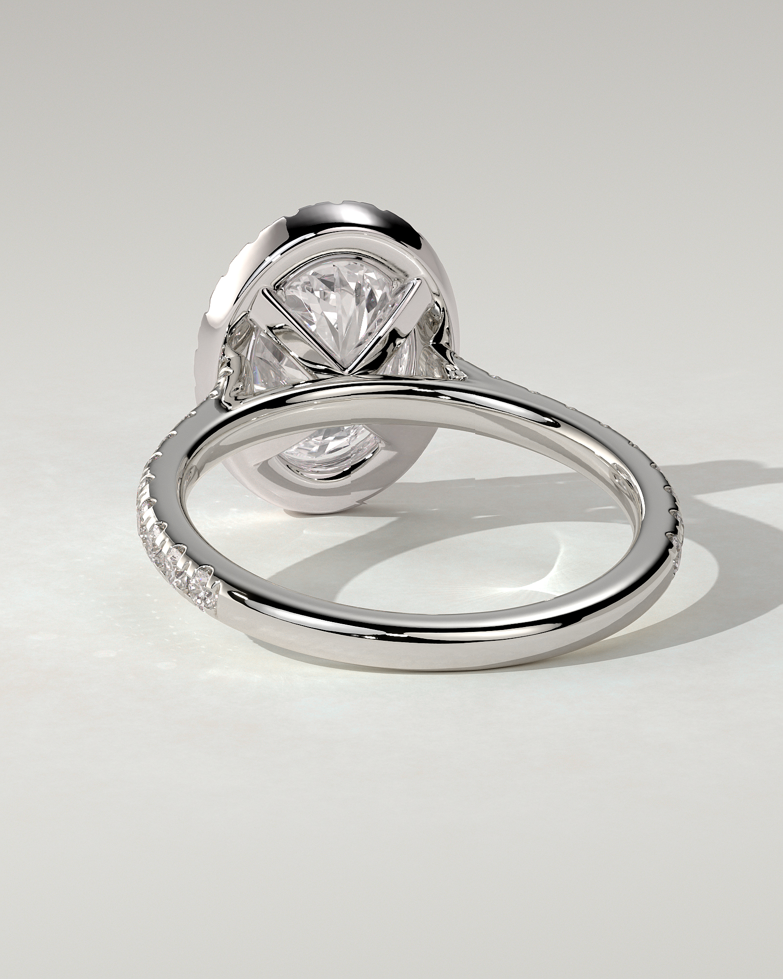 Sally Halo Oval Ring