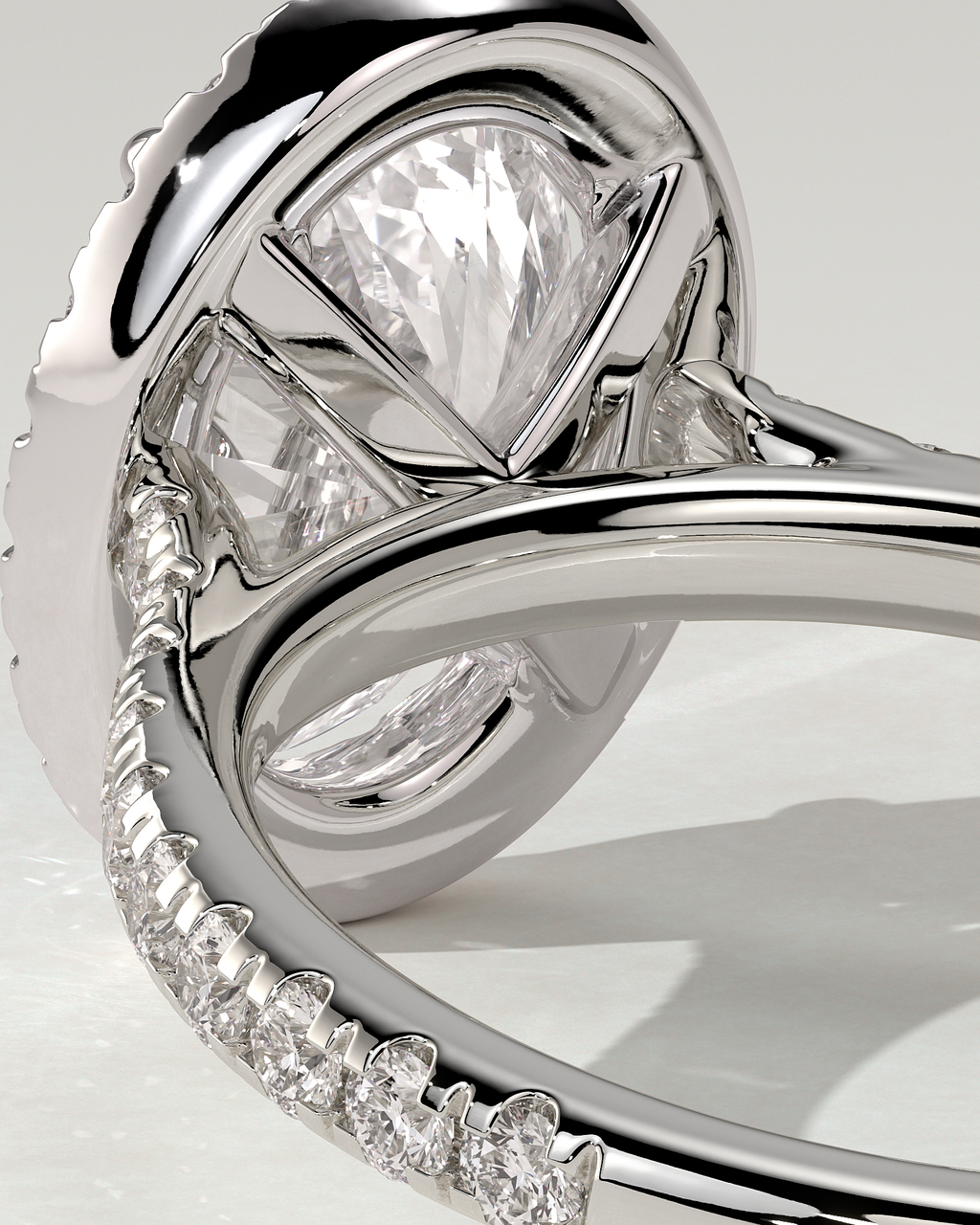 Sally Halo Oval Ring