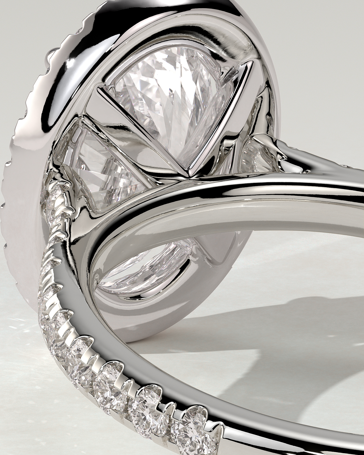 Sally Halo Oval Ring