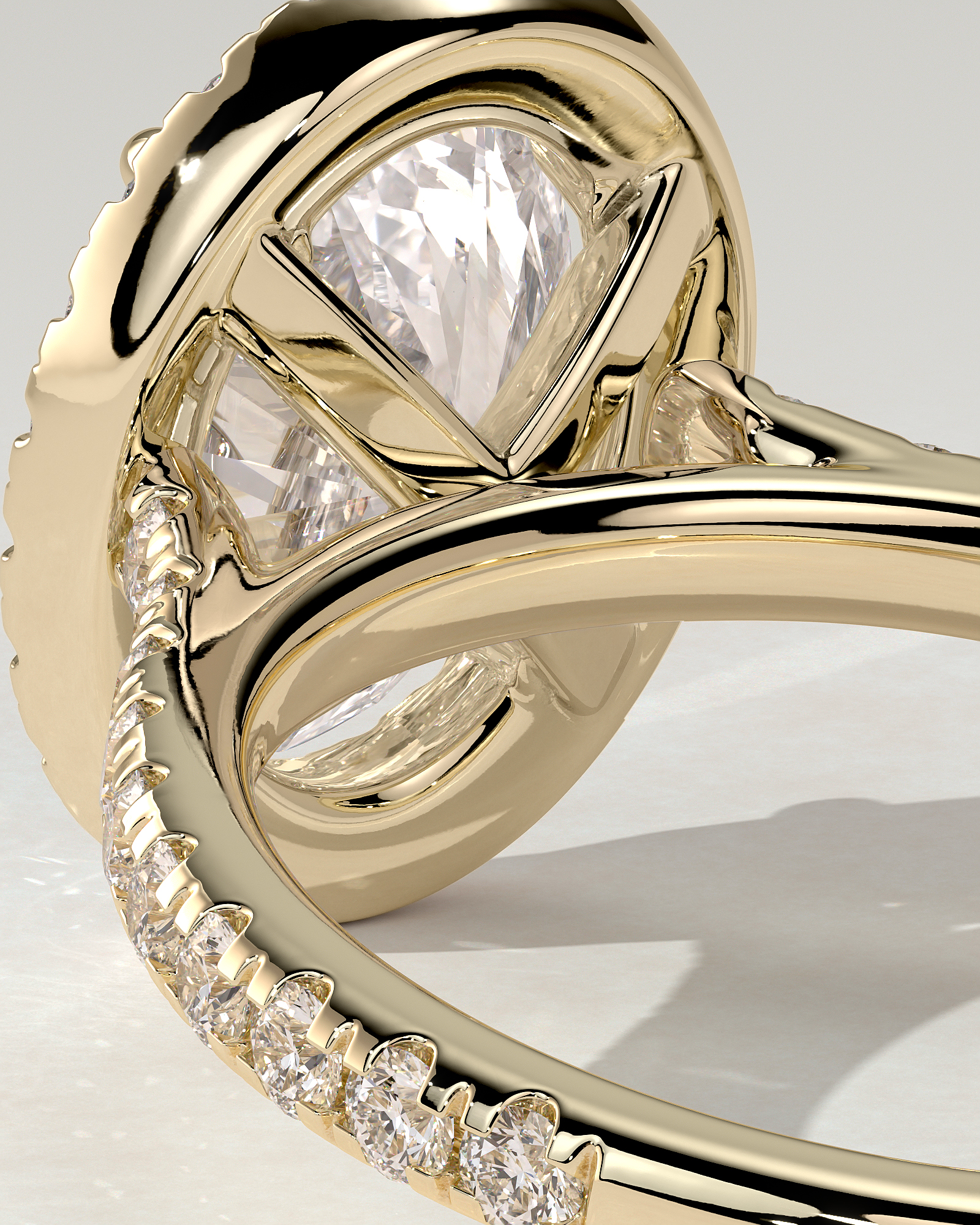 Sally Halo Oval Ring