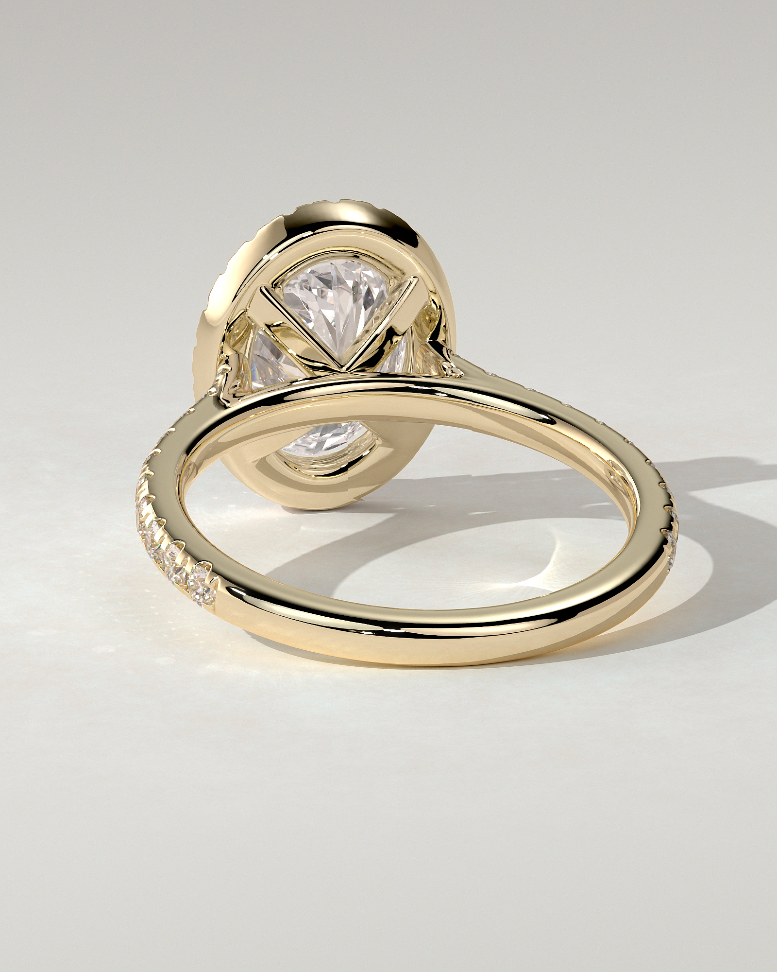 Sally Halo Oval Ring