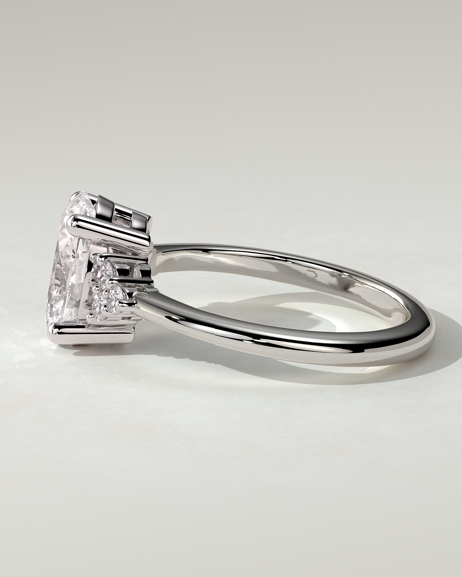 Sharon Solitaire Oval Ring