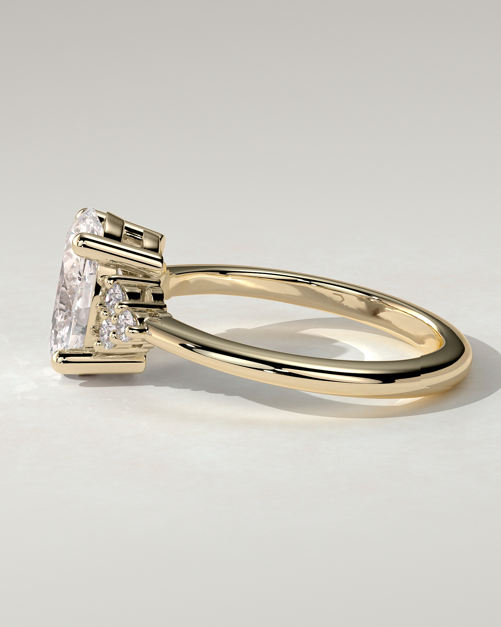 Sharon Solitaire Oval Ring