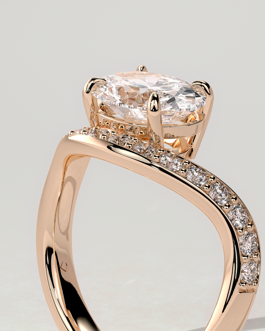 Shelly East-West Round Ring