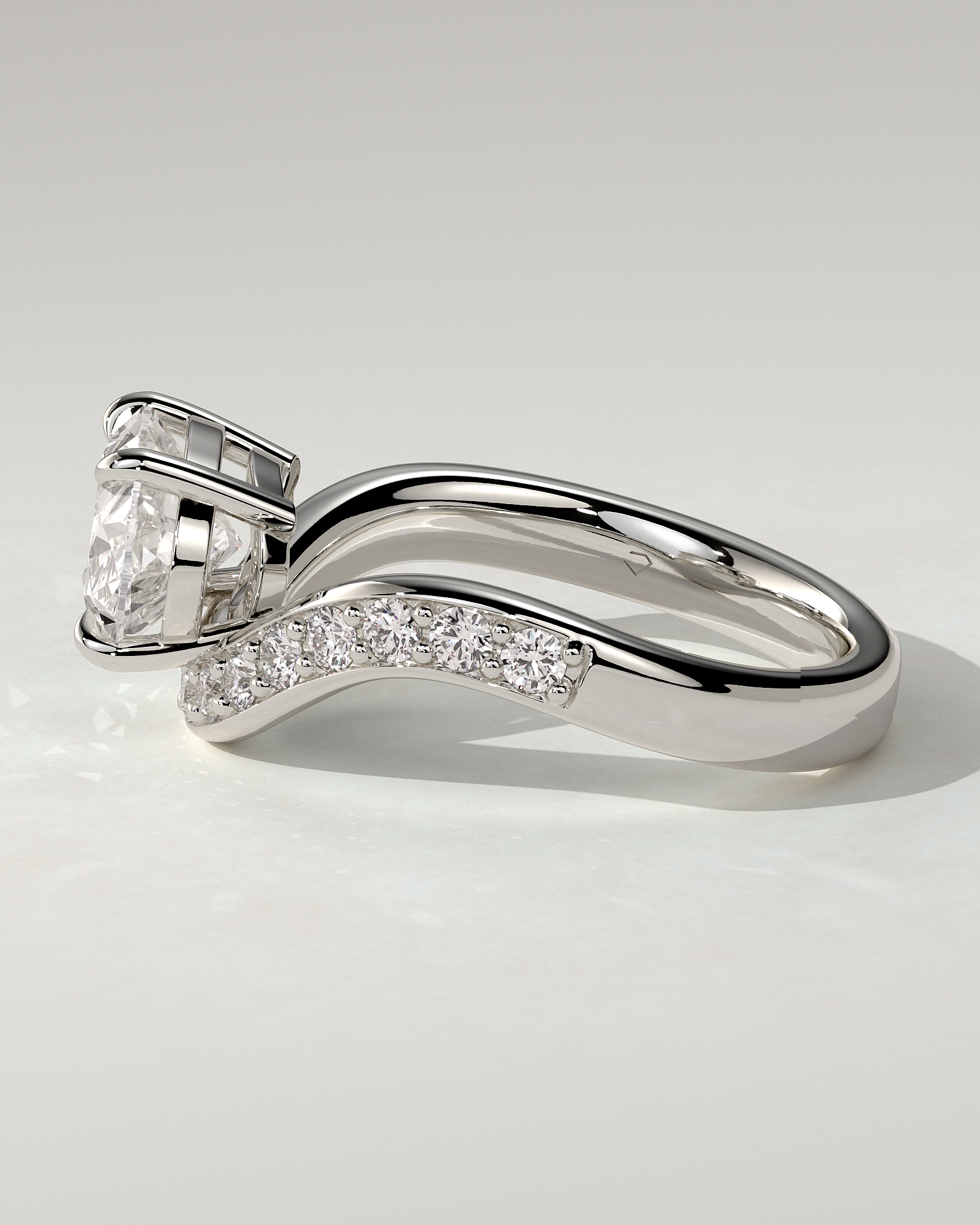 Shelly East-West Round Ring