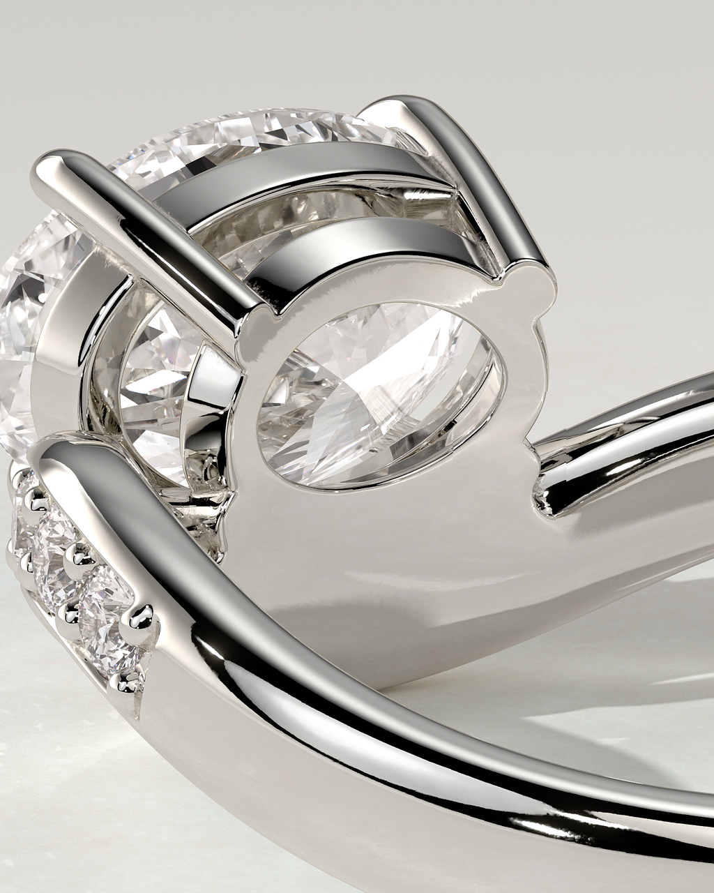 Shelly East-West Round Ring