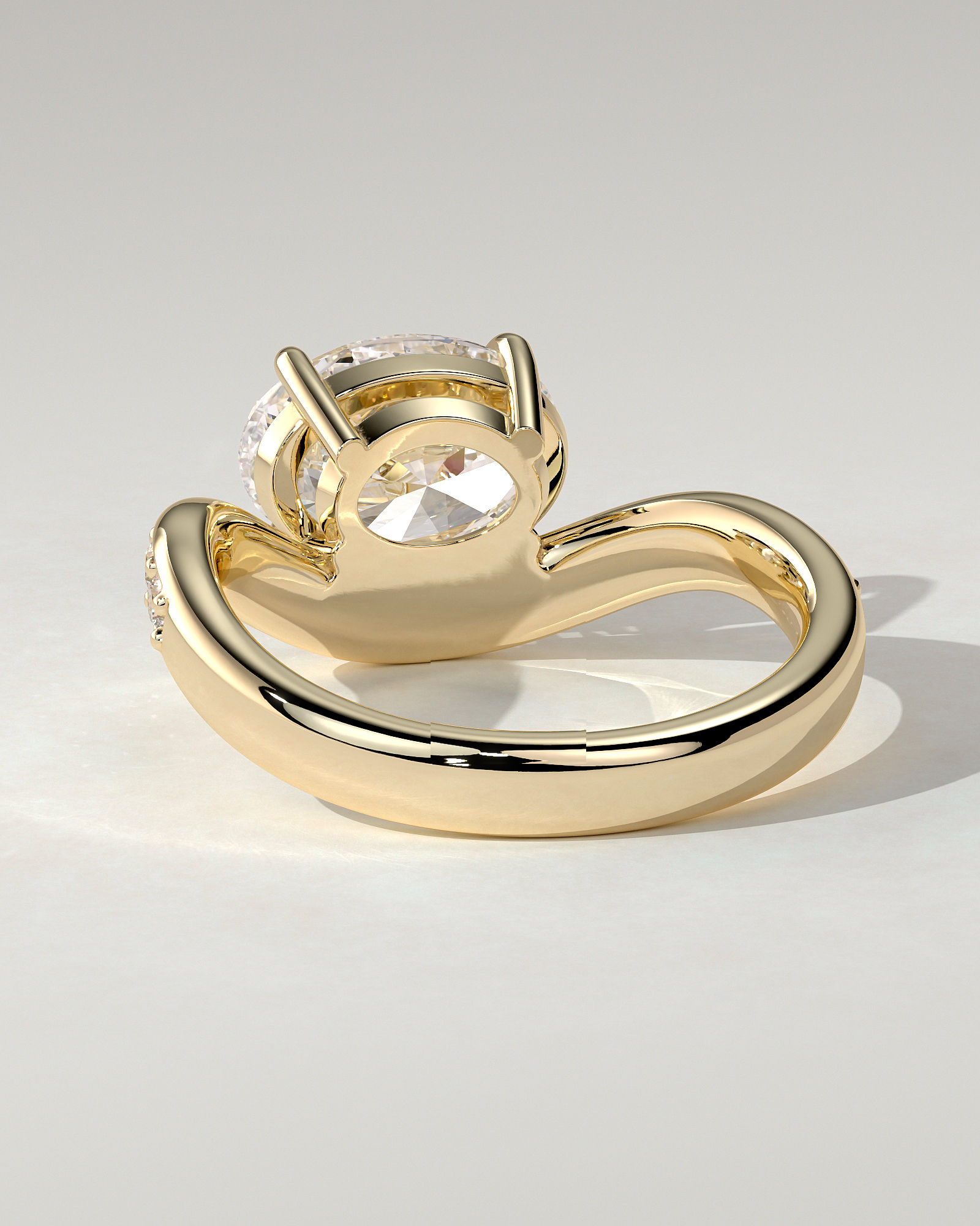 Shelly East-West Round Ring