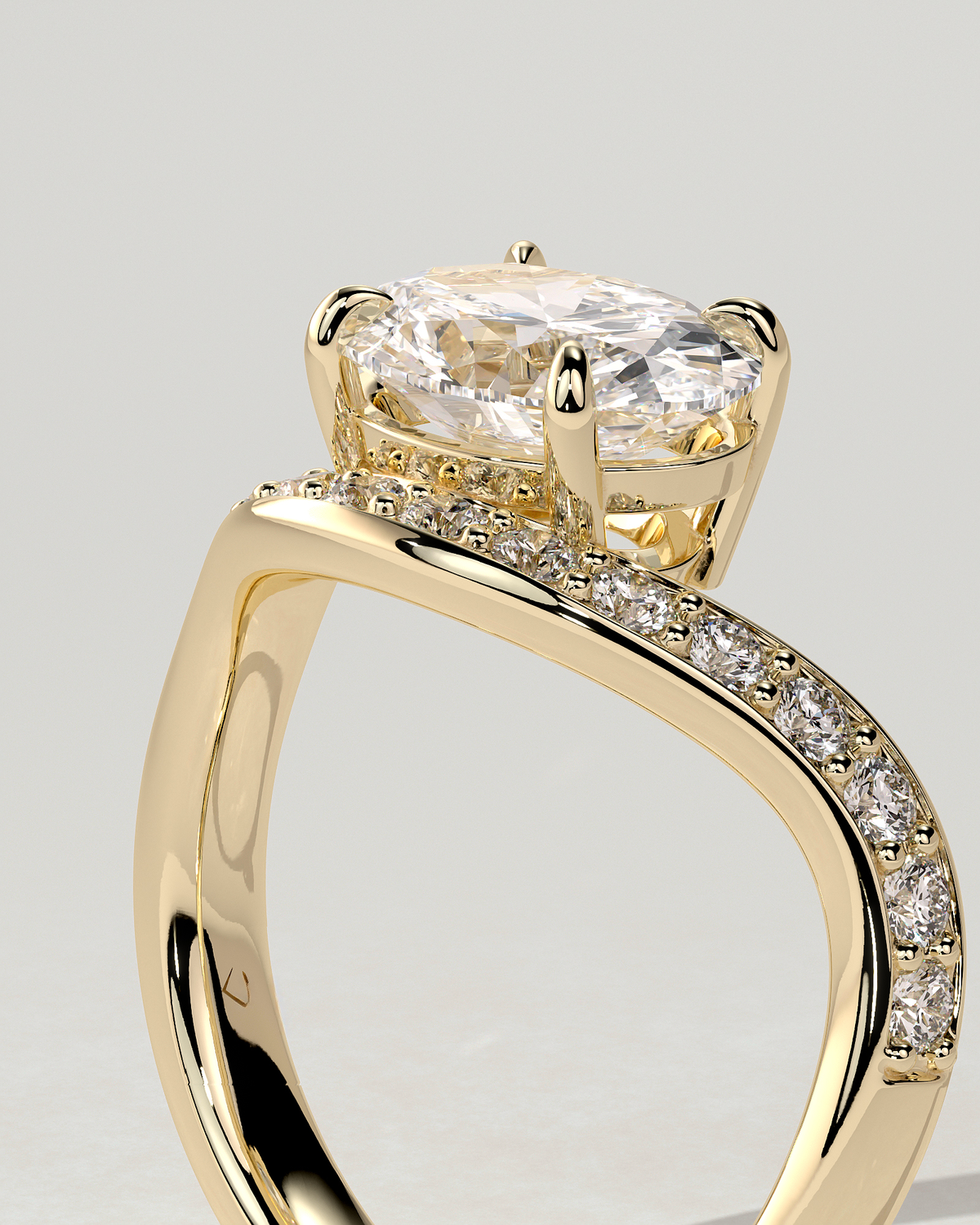 Shelly East-West Round Ring