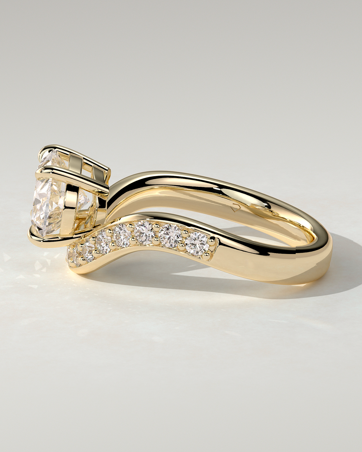 Shelly East-West Round Ring