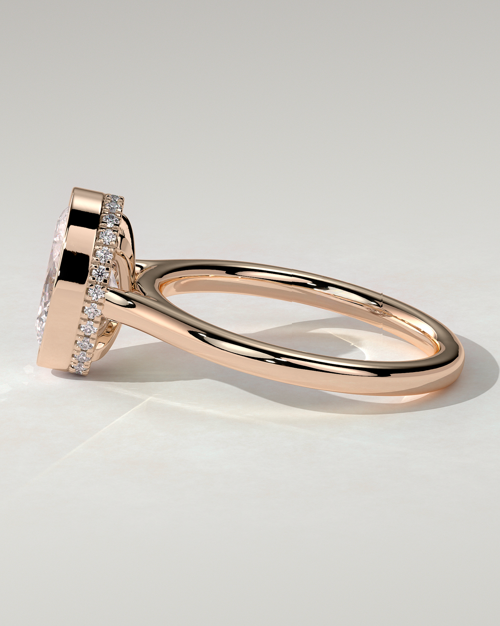 Sierra Bezel Round Ring