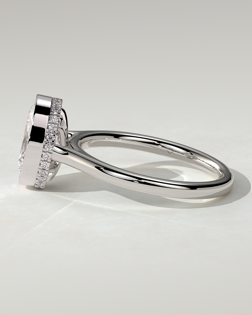 Sierra Bezel Round Ring