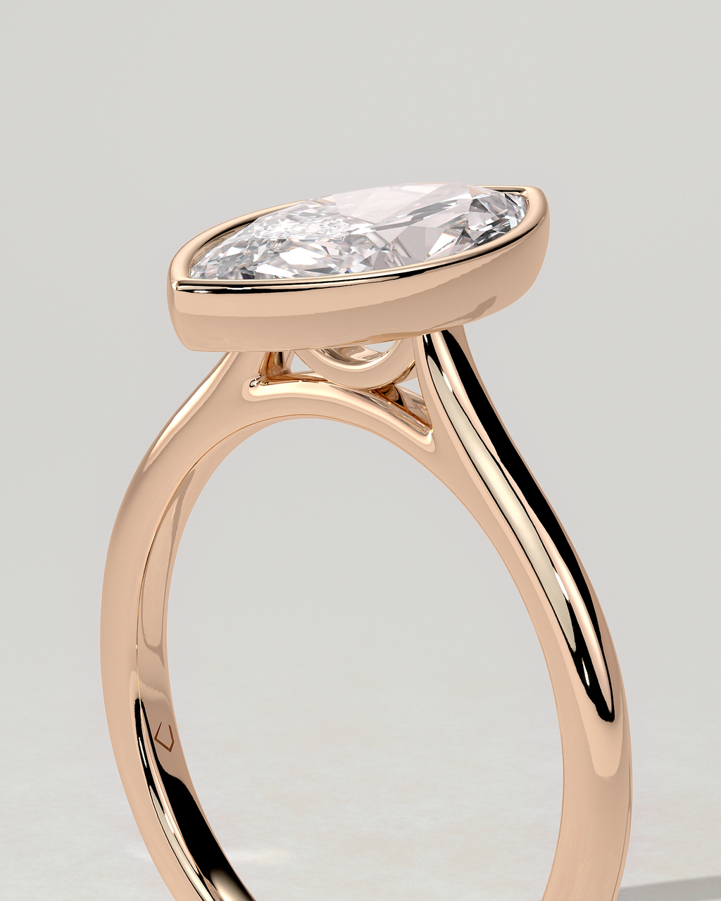 Stella Bezel Round Ring