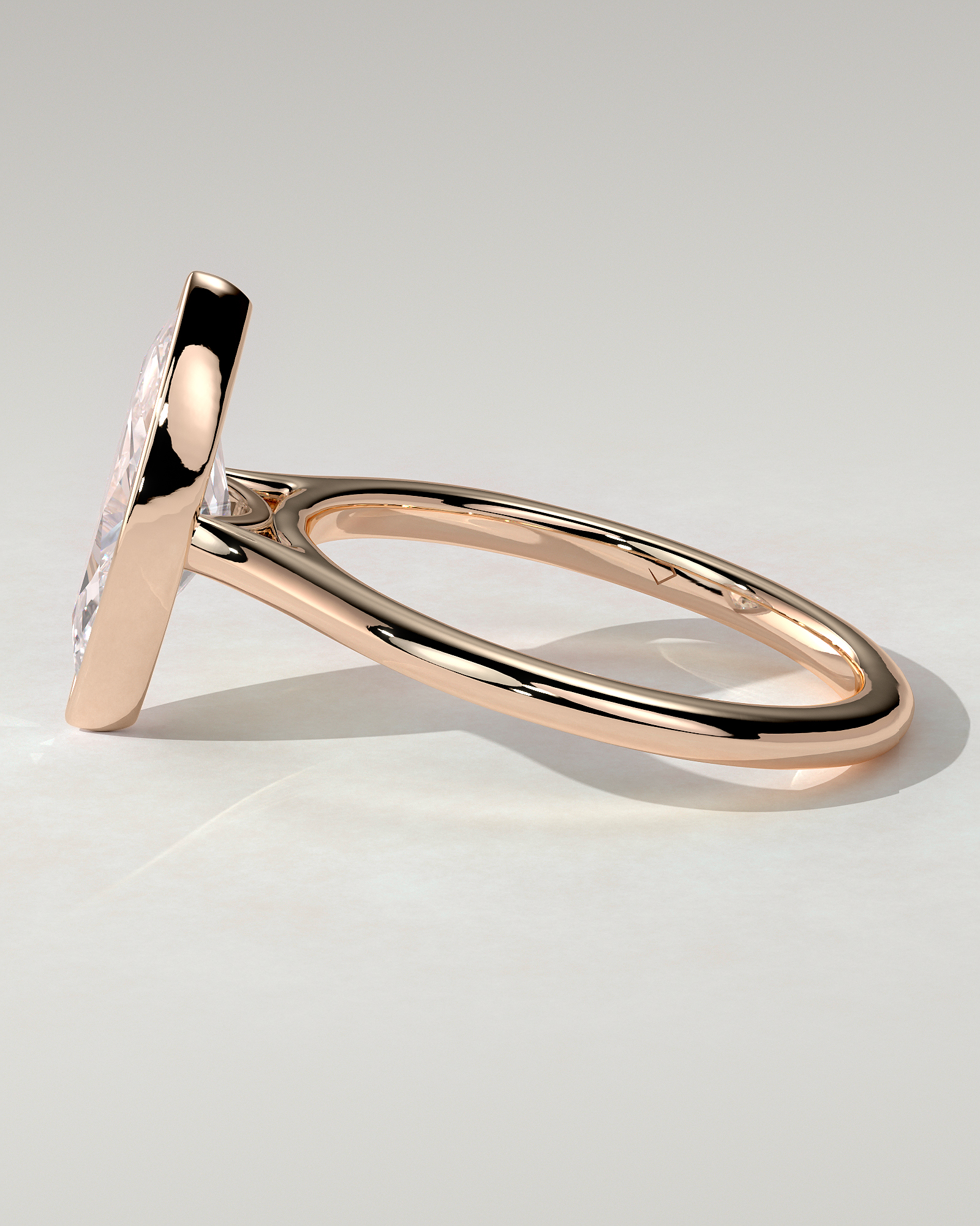 Stella Bezel Round Ring