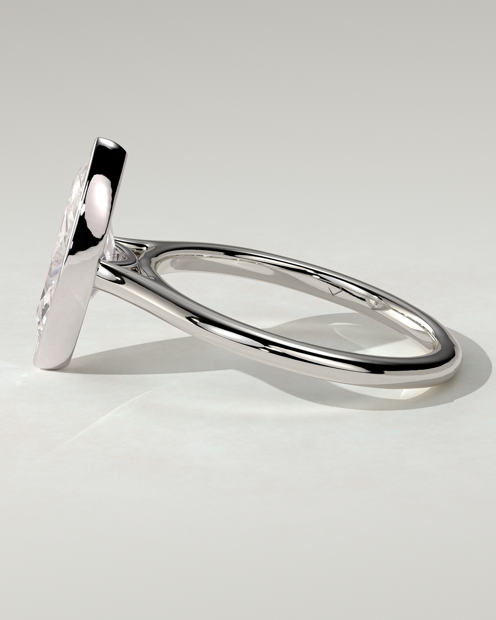 Stella Bezel Round Ring