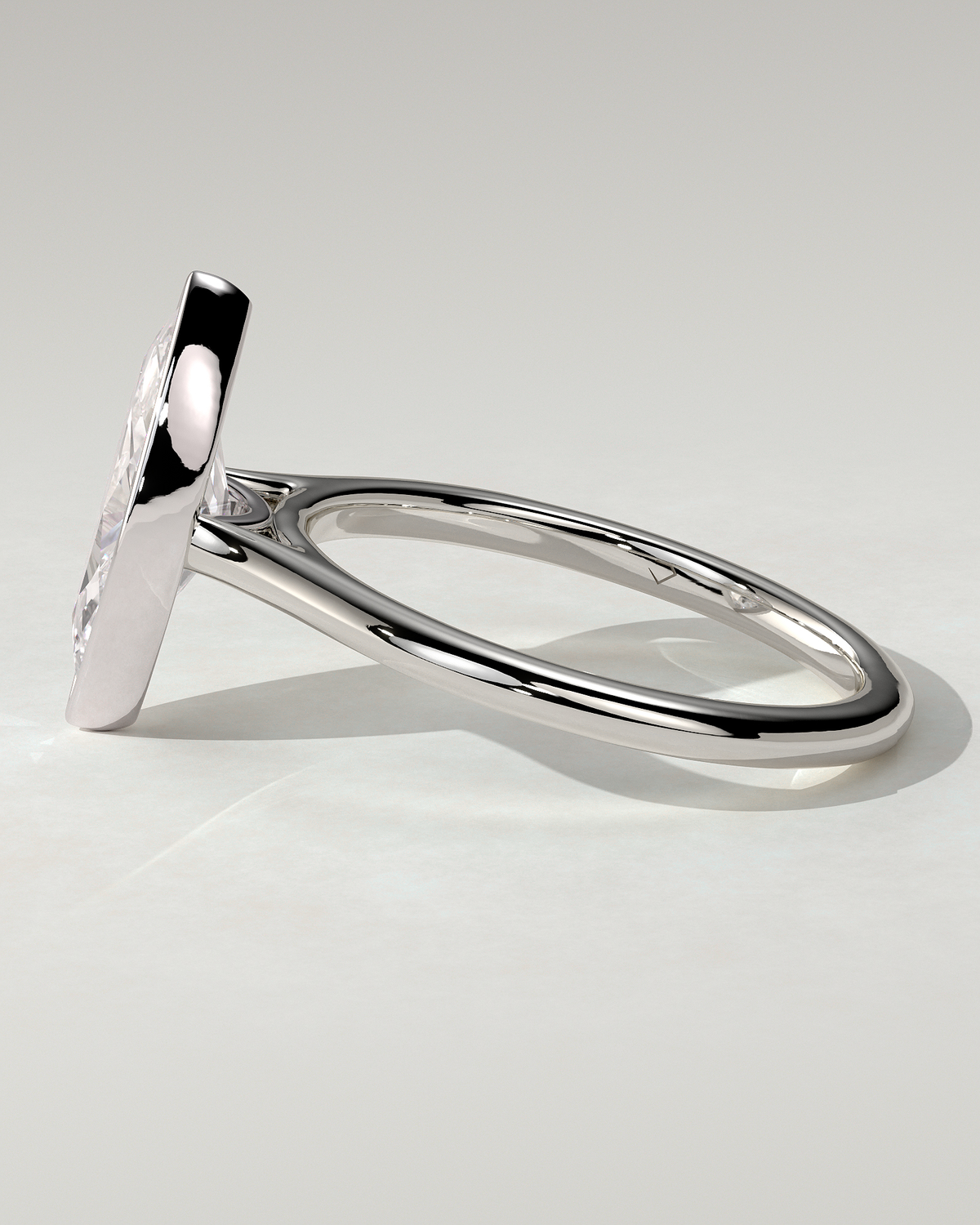 Stella Bezel Round Ring