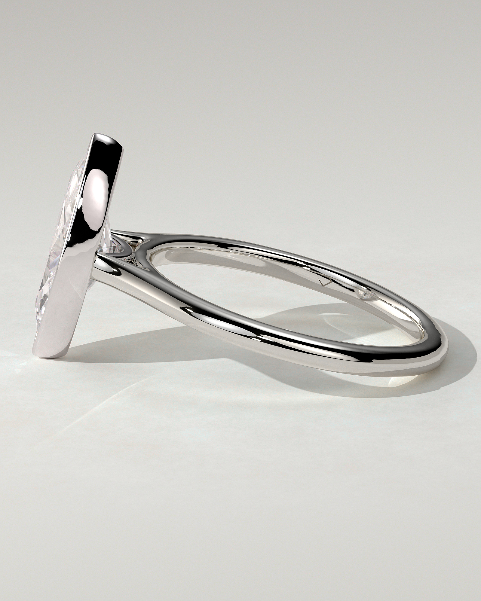 Stella Bezel Round Ring