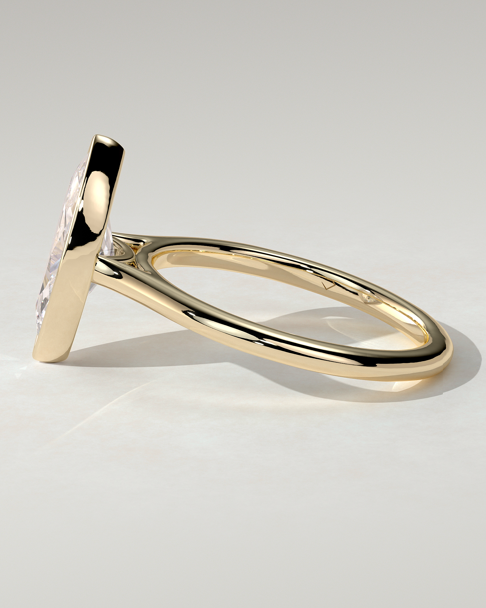 Stella Bezel Round Ring