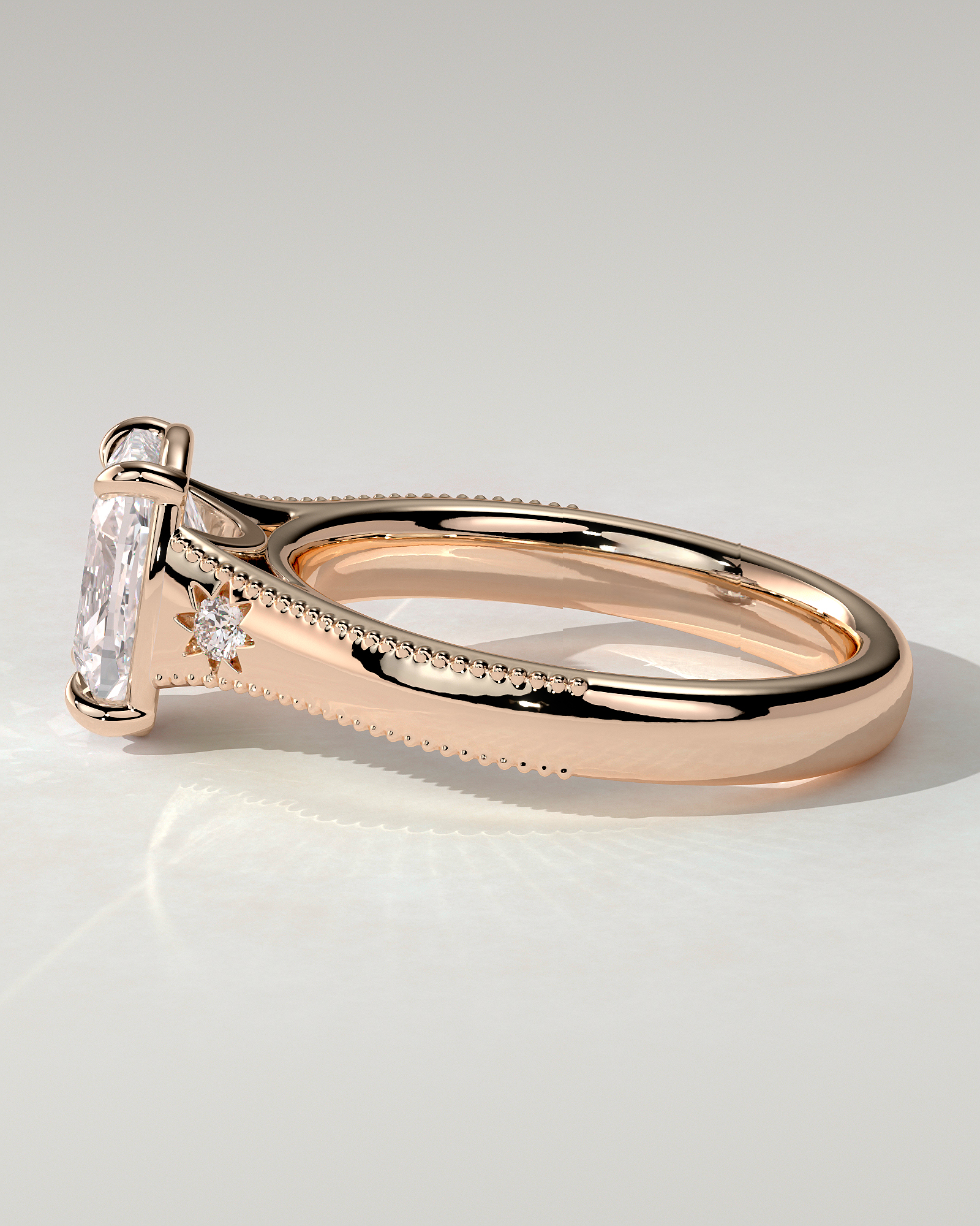 Taylor Bezel Round Ring