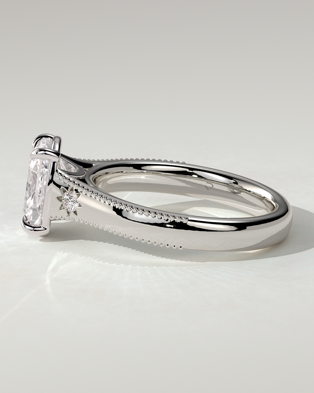 Taylor Bezel Round Ring