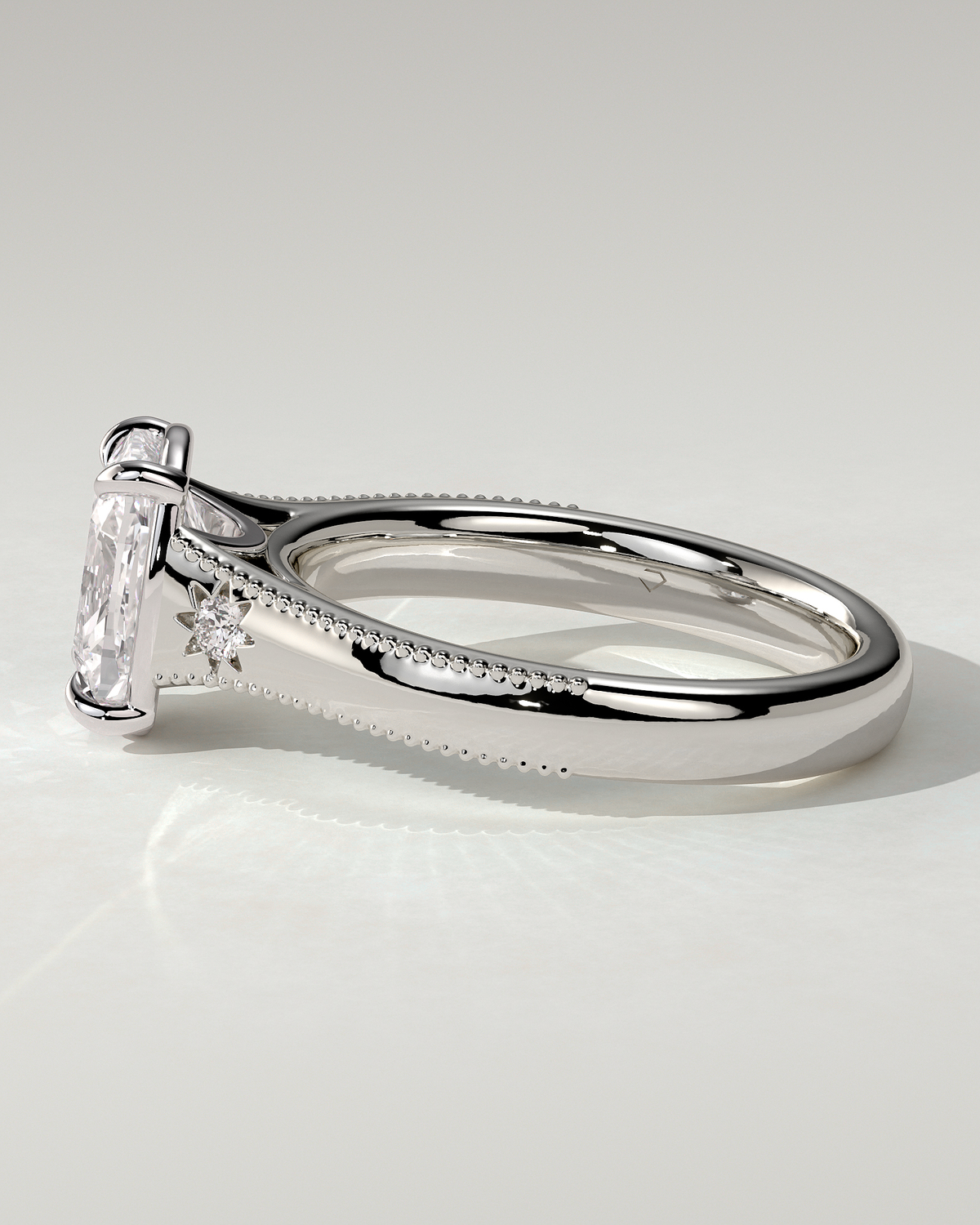 Taylor Bezel Round Ring