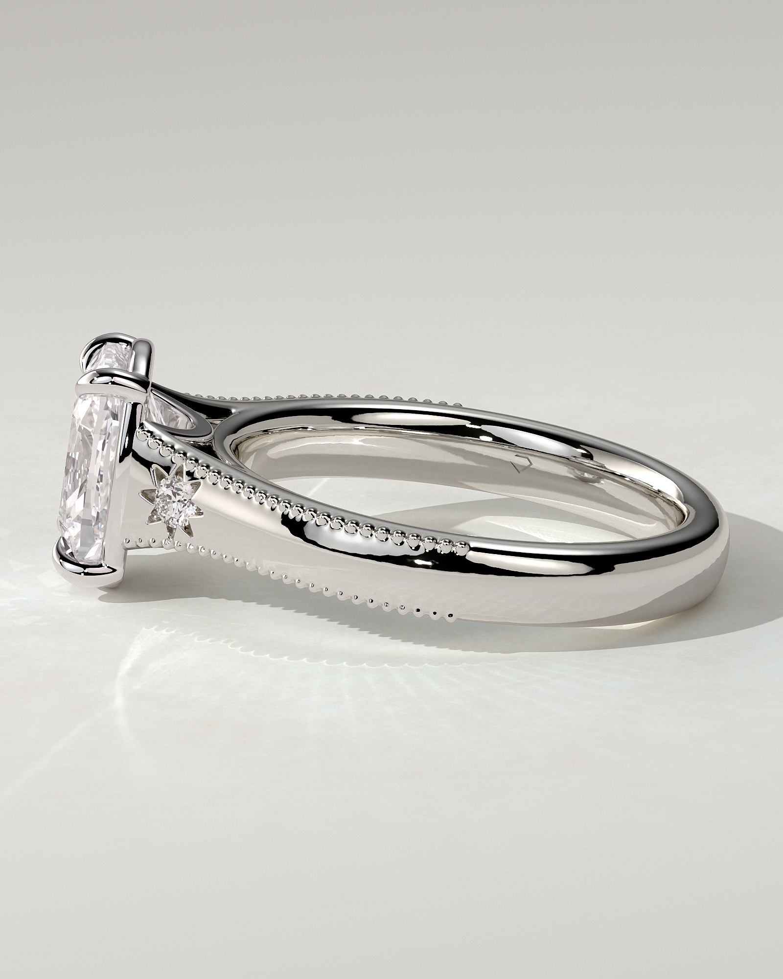 Taylor Bezel Round Ring