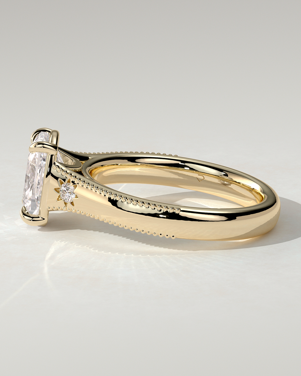 Taylor Bezel Round Ring