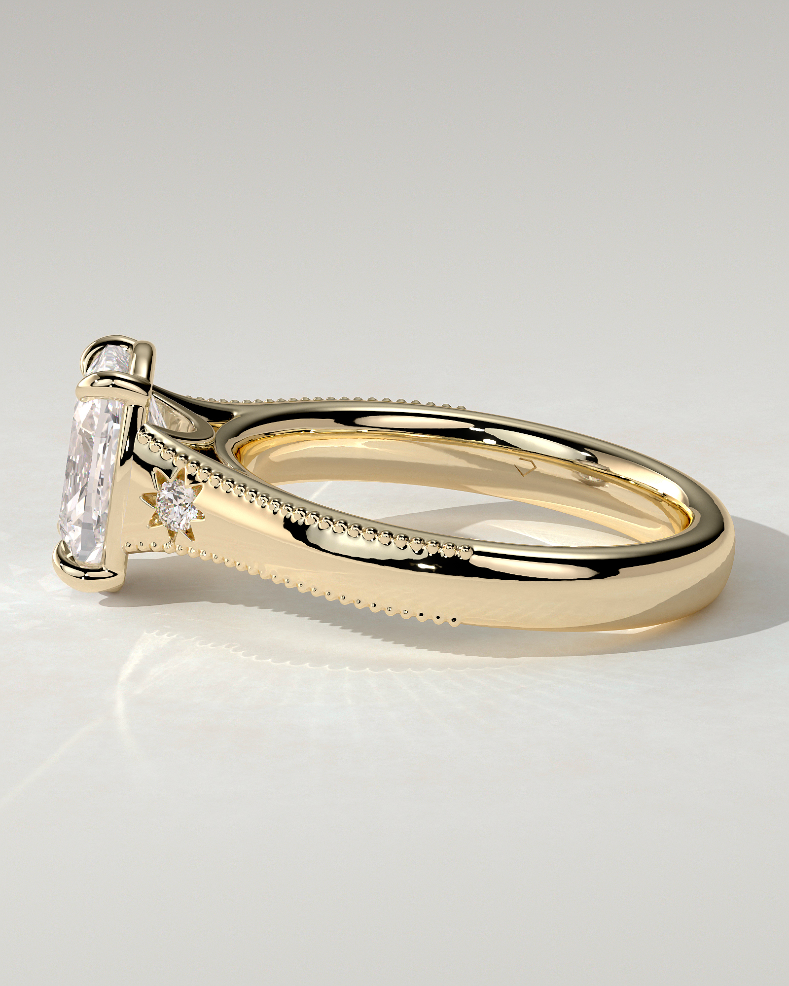 Taylor Bezel Round Ring