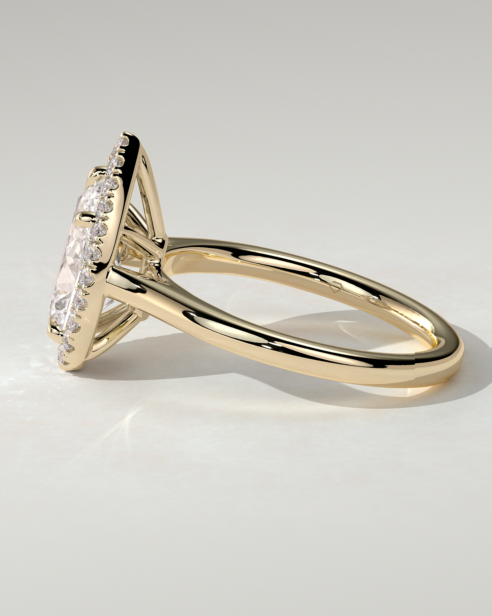 Viola Halo Pear Ring