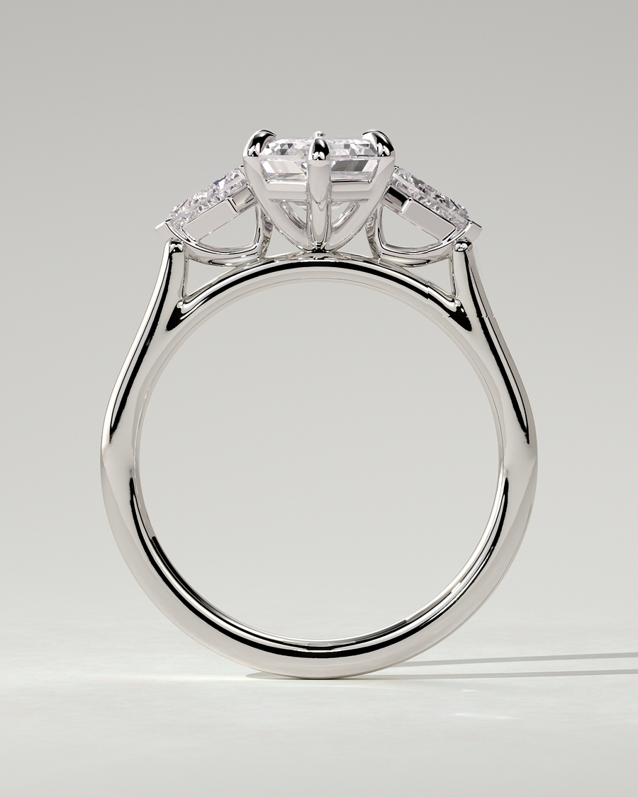 Wanda Trilogy Round Ring