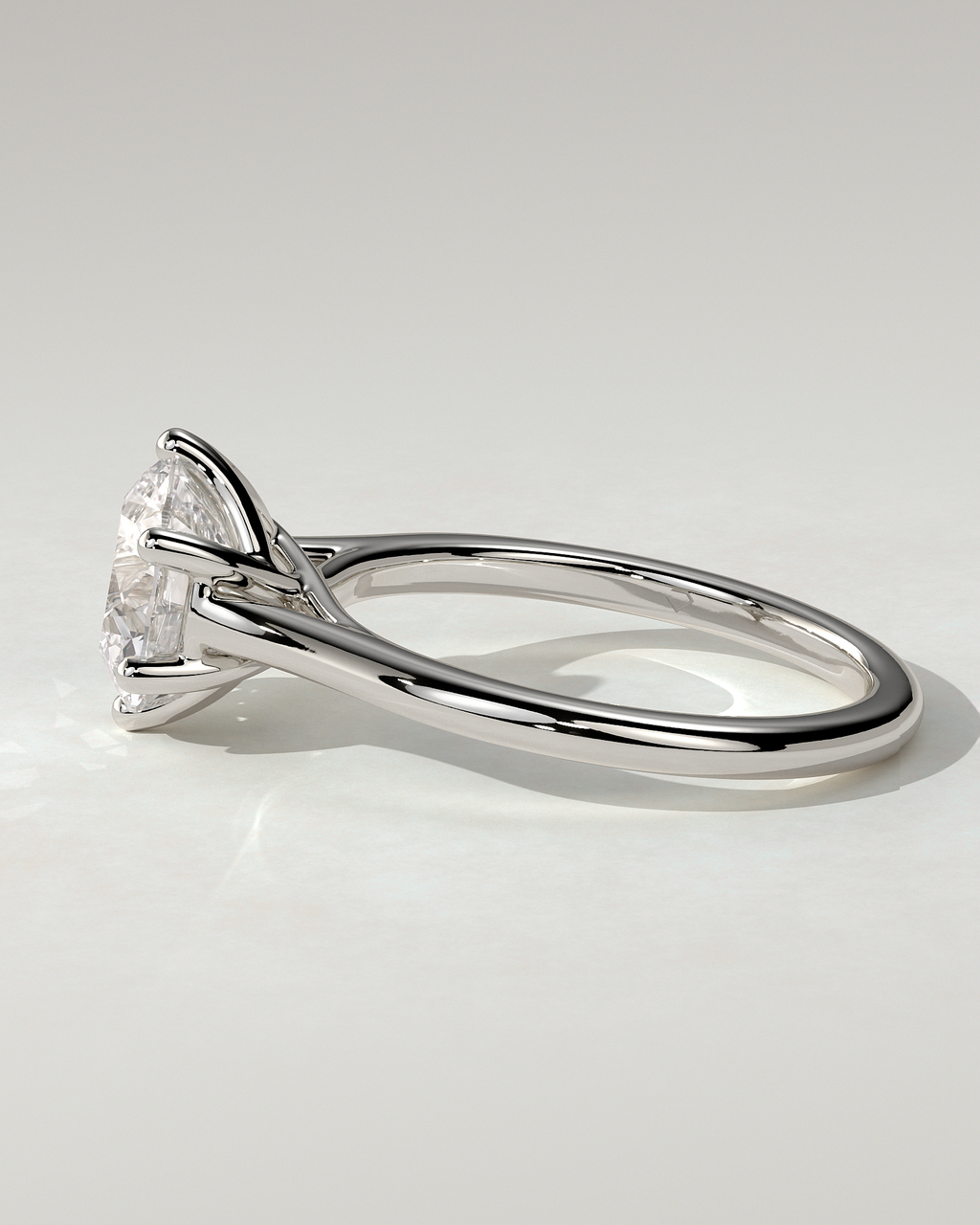 Zya Solitaire Round Ring