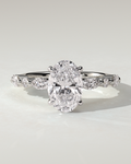 alyssa-solitaire-oval
