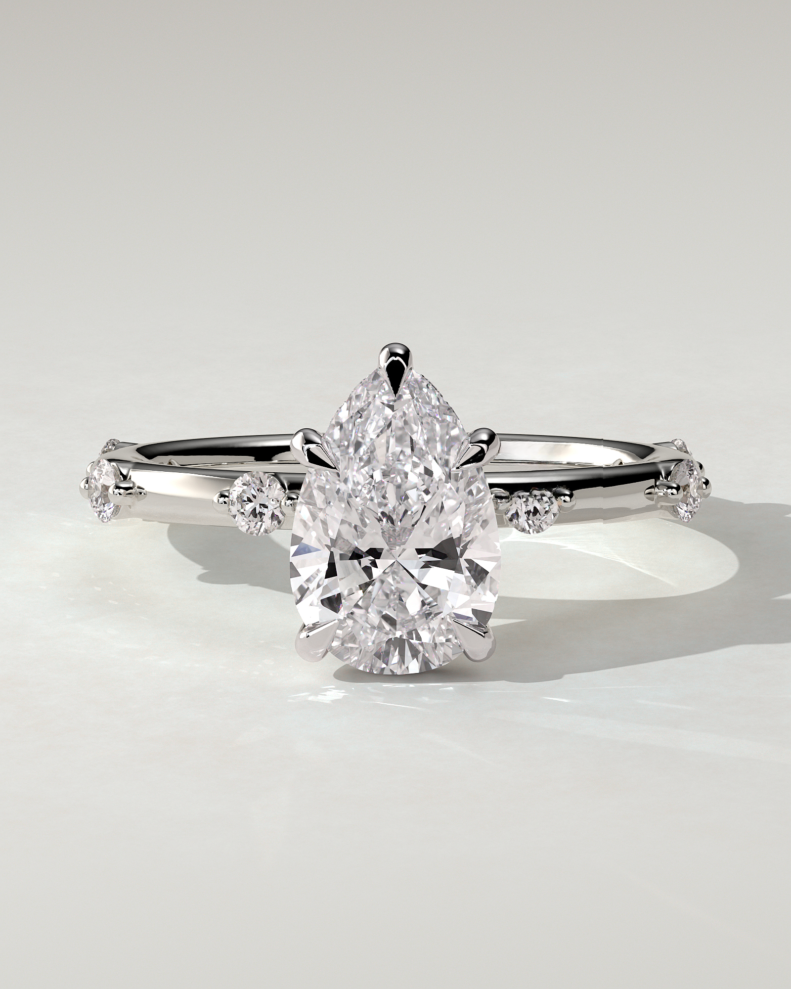 amora-solitaire-pear