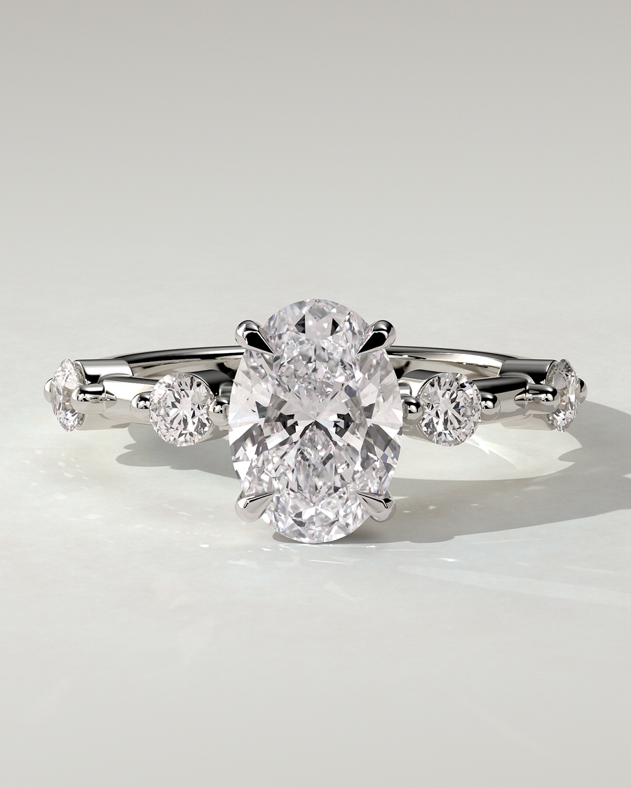 arwen-solitaire-oval
