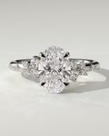 bella-solitaire-oval