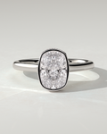 everleigh-solitaire-bezel