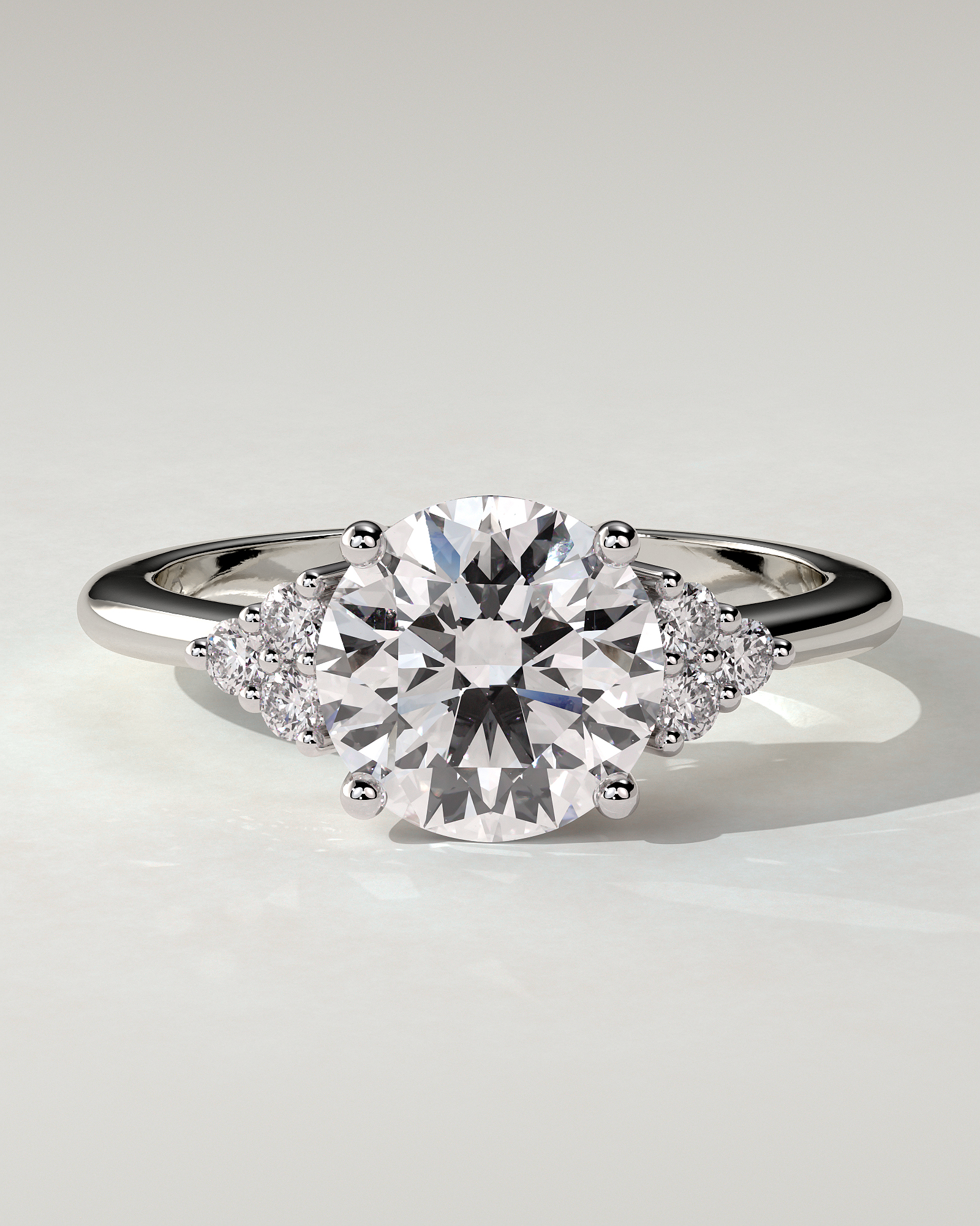greta-solitaire-round