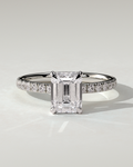 gwyneth-solitaire-emerald