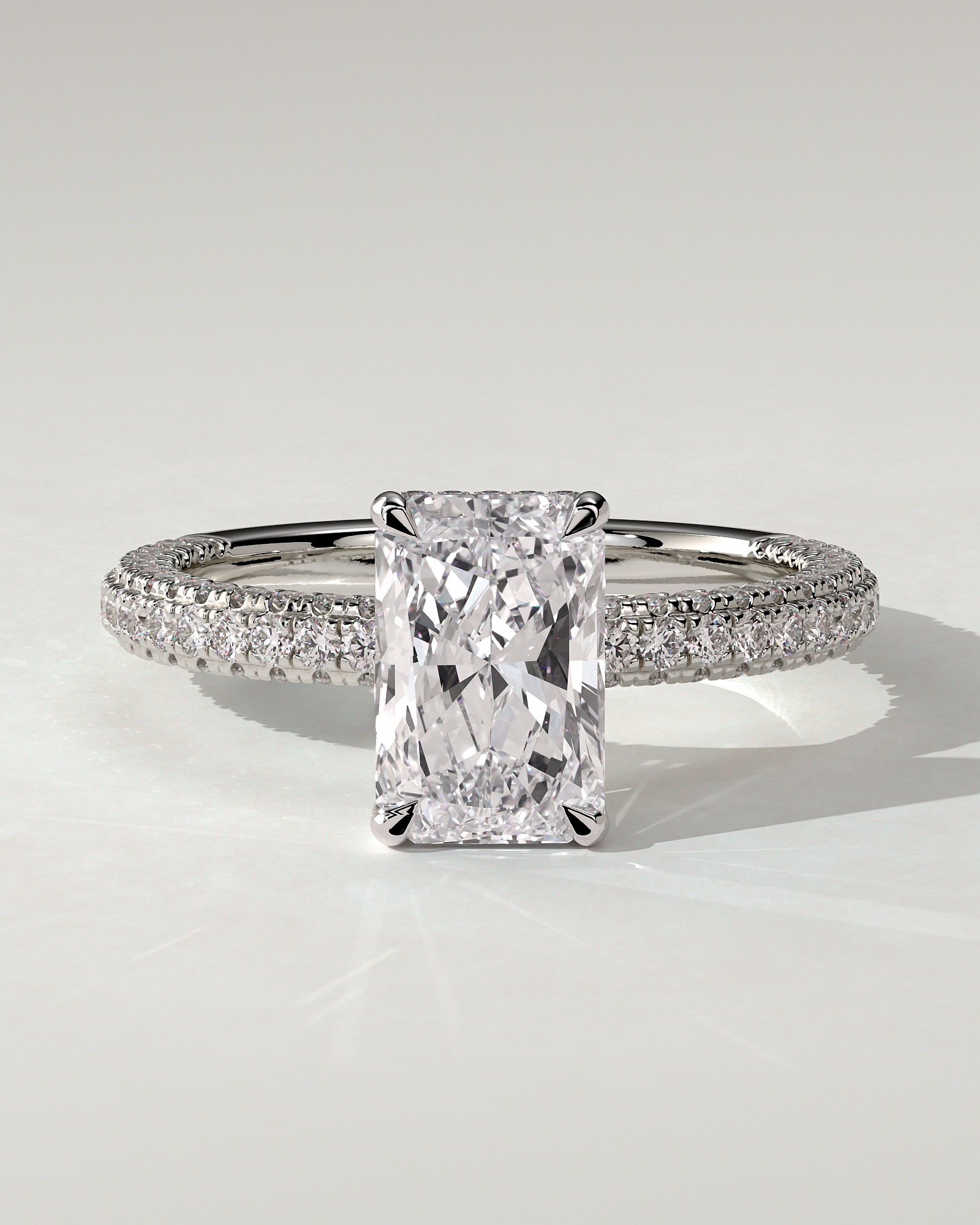 irene-solitaire-radiant