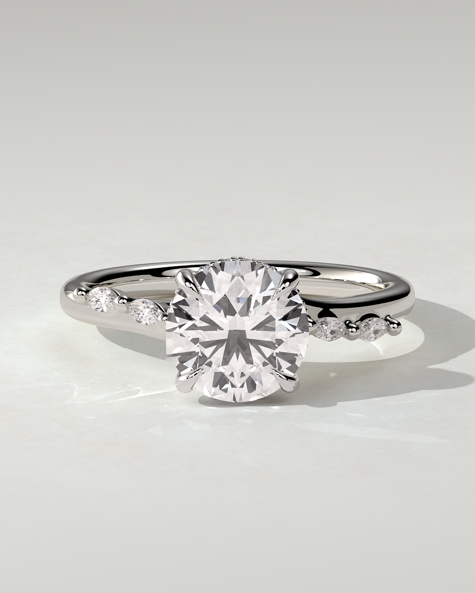 leslie-solitaire-round