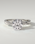 lorelai-solitaire-round