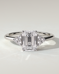 martina-solitaire-emerald